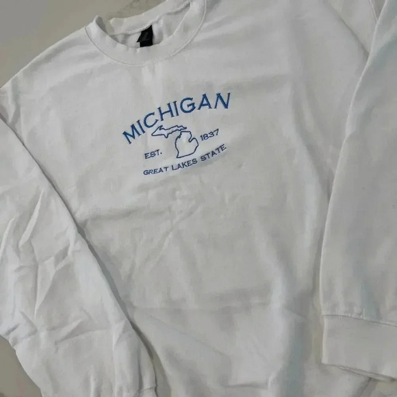 Michigan Great Lakes State Pullover Crewneck White Sweatshirt Gildan Adult Large - Picture 2 of 5